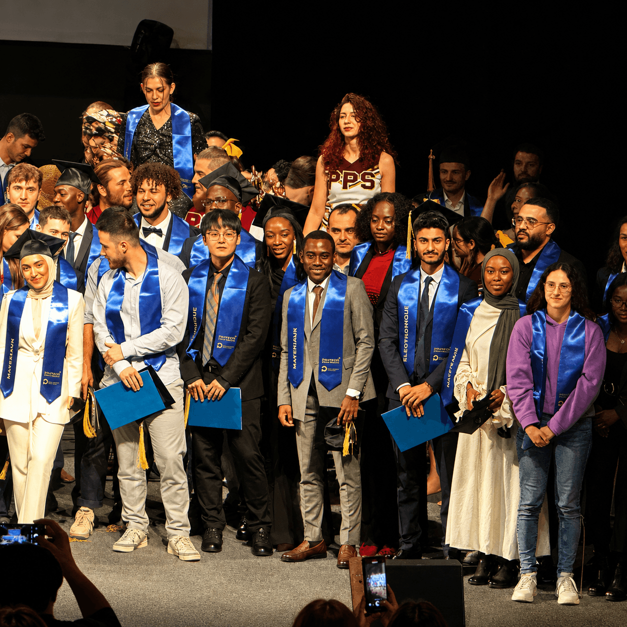 Étudiants INUBIL le jour de leur remise de diplômes